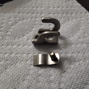 Omc shift cable mounting bracket 303556