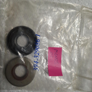 Omc nos lower crank case seal pt no 329-086
