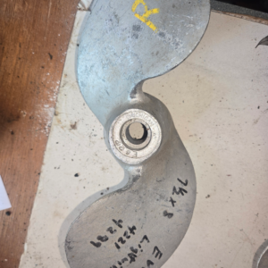 Evinrude lightwin 4221 propeller