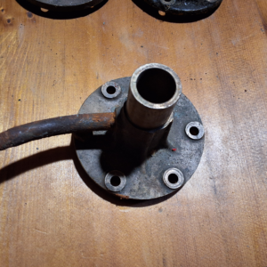 Evinrude row boat motor bottom flange