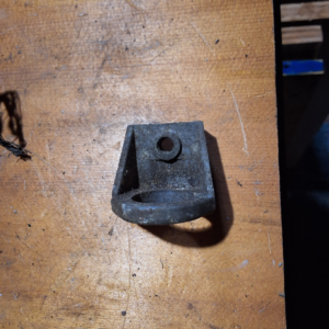 Johnson mount bracket 302404