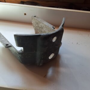 Front carb cover 761181