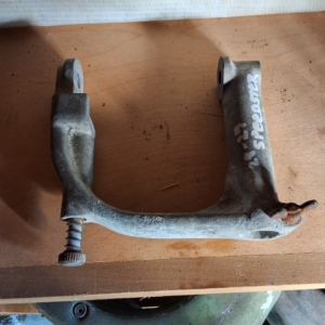 Steering handle bracket 28-29 omc speedsteer