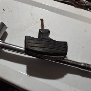 Mercury pull start handle