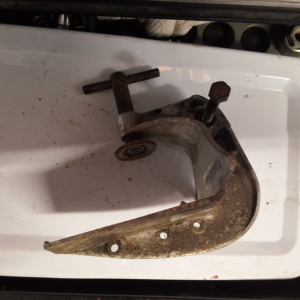 Evinrude ranger transom clamp assembly  196006