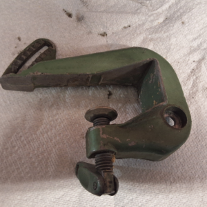 Johnson  clamp bracket 301986