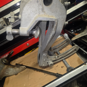 Johnson  p40 transom  clamp assembly