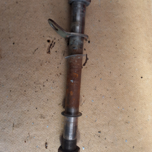 Mercury  mark 25 swivel bolt 16-20694